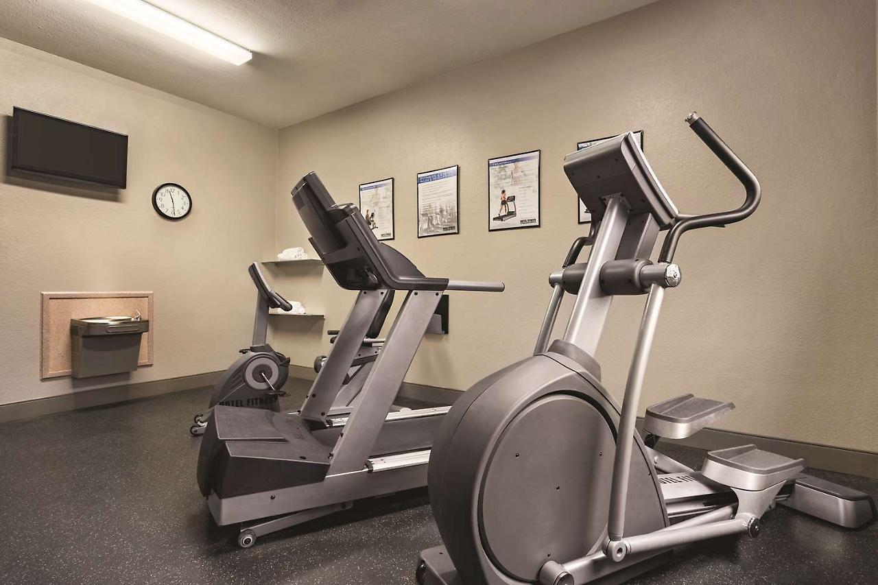 Country Inn & Suites By Radisson, Byram-Jackson South, Ms מראה חיצוני תמונה