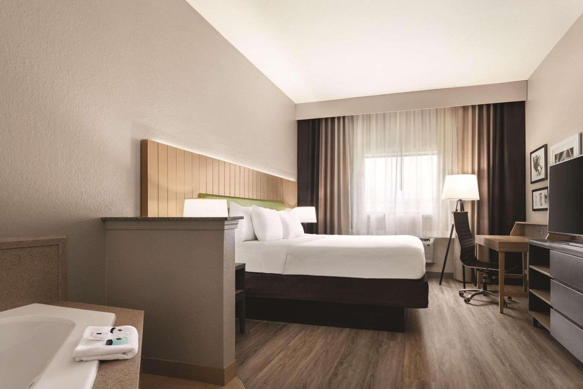 Country Inn & Suites By Radisson, Byram-Jackson South, Ms מראה חיצוני תמונה