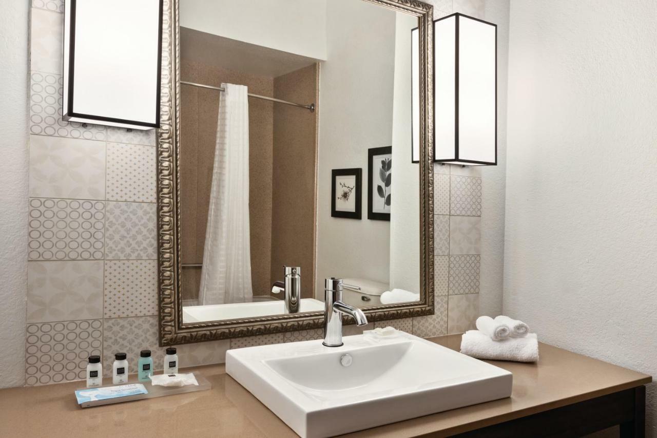 Country Inn & Suites By Radisson, Byram-Jackson South, Ms מראה חיצוני תמונה